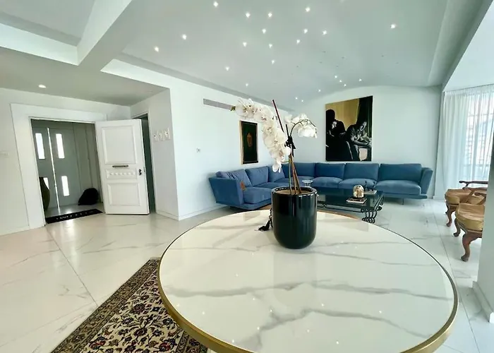 Penthouse Luxury * Nicosia