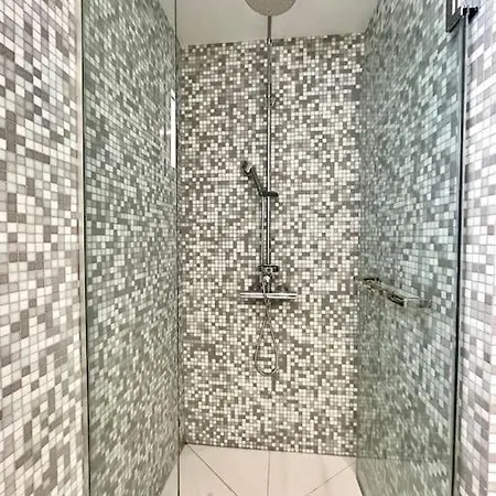 Penthouse Luxury - Armenias By Platform 357 *