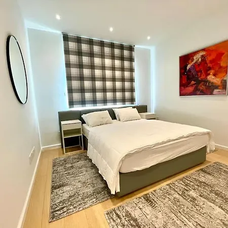 Penthouse Luxury - Armenias By Platform 357 *
